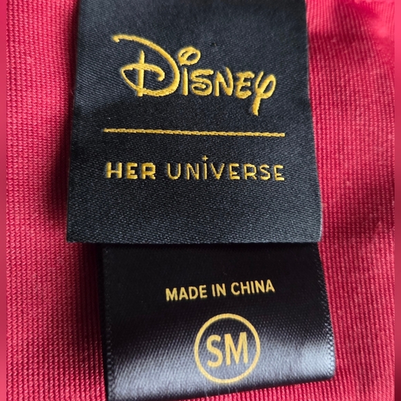NWOT Disney Mulan Red Velvet Hoodie size SM - Picture 11 of 11